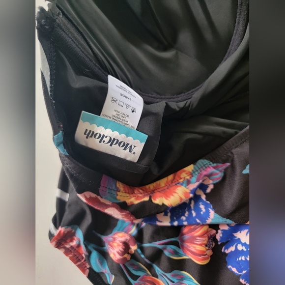 NEW ModCloth Floral The Harper One-Piece Swimsuit size large - Picture 5 of 9